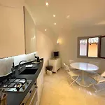 Punta Est - Bilo Zaffiro 300m Mare & Piscina Appartement