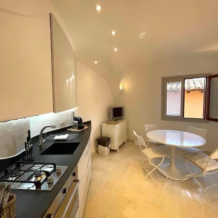 Punta Est - Bilo Zaffiro 300m Mare & Piscina Apartamento